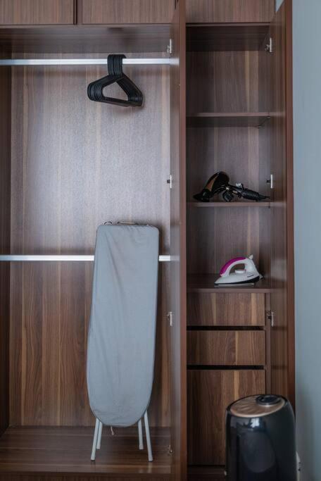 Deluxe Seaview Suite Twin Bed By The Only Bnb Tanjung Tokong Bagian luar foto
